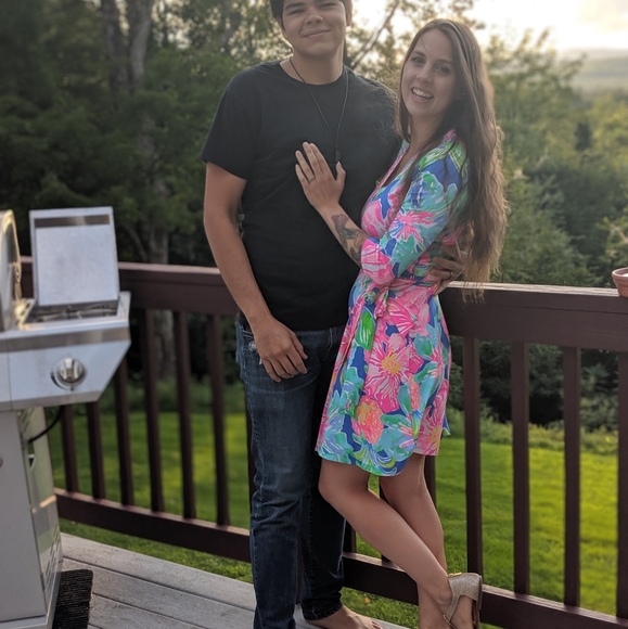 Meet your Posher, Erica - Picture 2 of 2